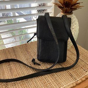 Accessory Works Black Crossbody Travel School Wallet Bag